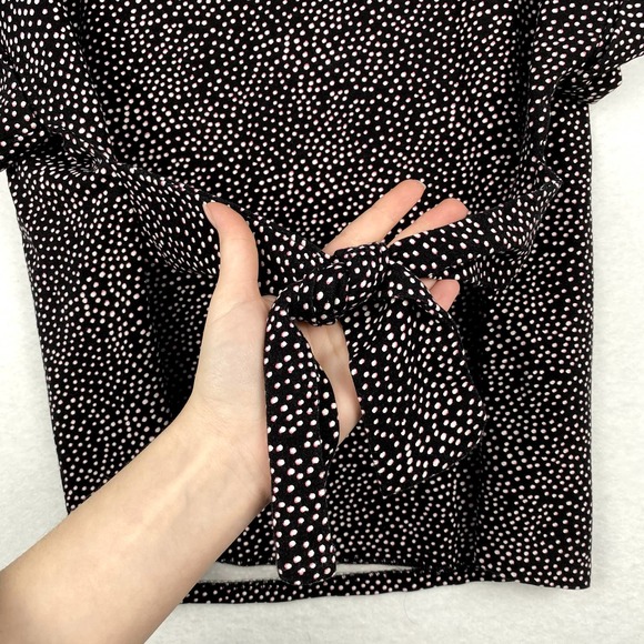 Express Sz M Women's Black Polka Dot Printed Top with Tie on Back Short Sleeve - Picture 7 of 8